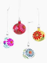 Load image into Gallery viewer, Floral Baubles
